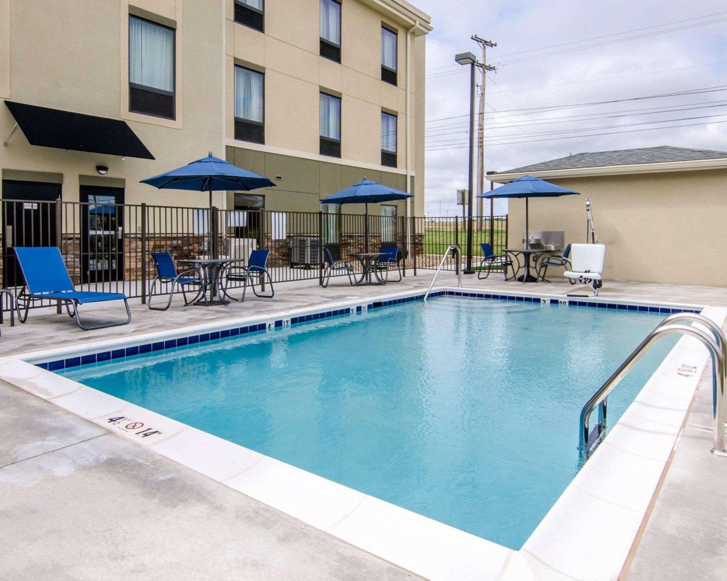 Comfort Inn & Suites Lynchburg Airport - University Area Экстерьер фото