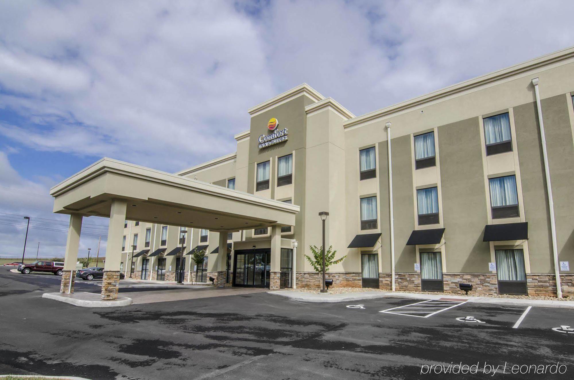 Comfort Inn & Suites Lynchburg Airport - University Area Экстерьер фото